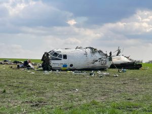 В Запорізькій області впав літак АН-26. Одна людина загинула, двоє поранені