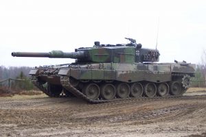 Ukraine to receive Leopard tanks for training at first – Reznikov