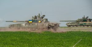 Soldiers of 93rd Mechanized Brigade held a “parade” on trophy Т-80 tanks