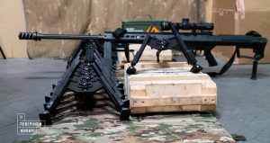 Благодійники передали снайперам ЗСУ сучасні сошки для “Barrett”