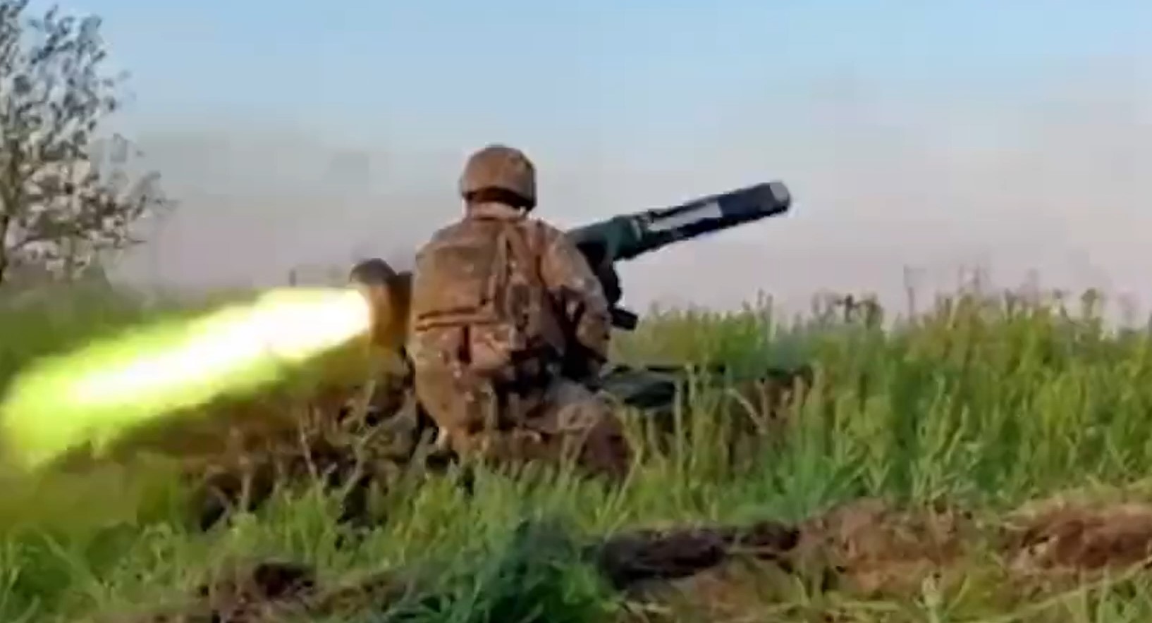 Військові знищили з “Javelin” бойову машину піхоти росіян