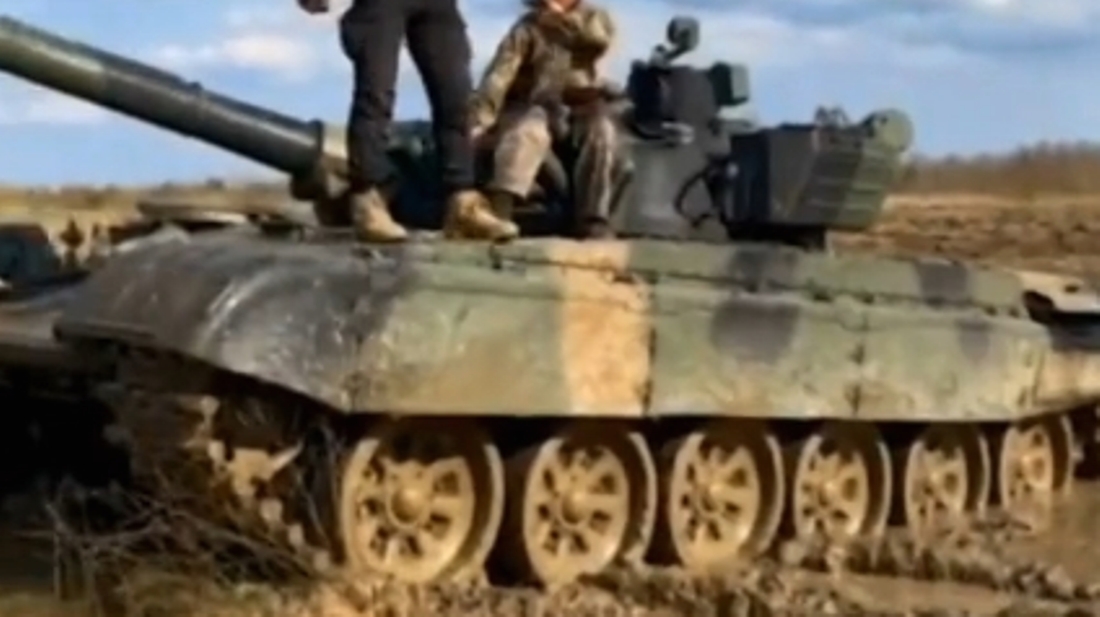 The Ukrainian military are mastering Polish T-72M1 and T-72M1R tanks