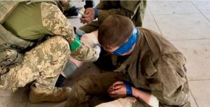 The Armed Forces of Ukraine captured the Russian military and interrogated them.