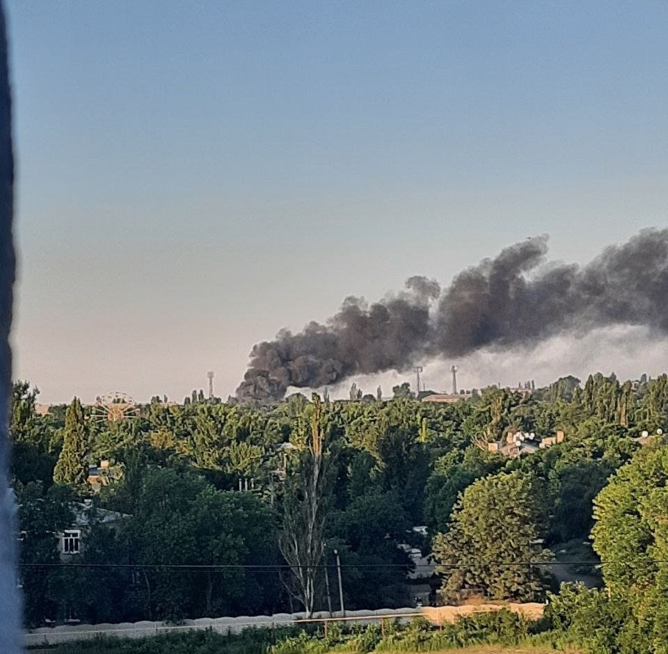 В окупованій Кадіївці на Луганщині горить база ПВК «Вагнера»