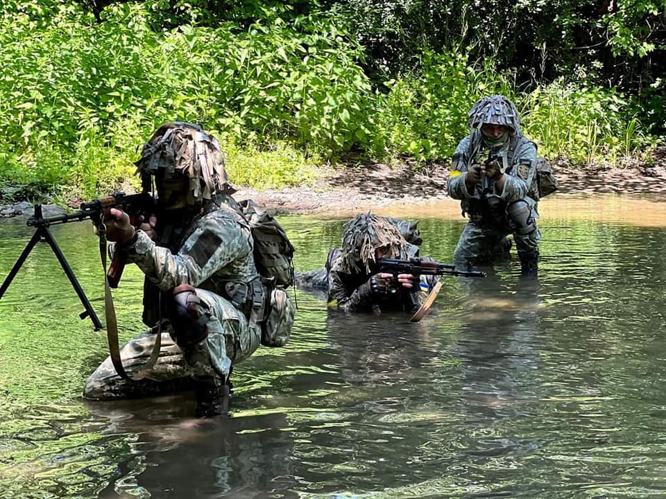 На Херсонщині частина військ окупантів втекла зі своїх оборонних позицій – Генштаб