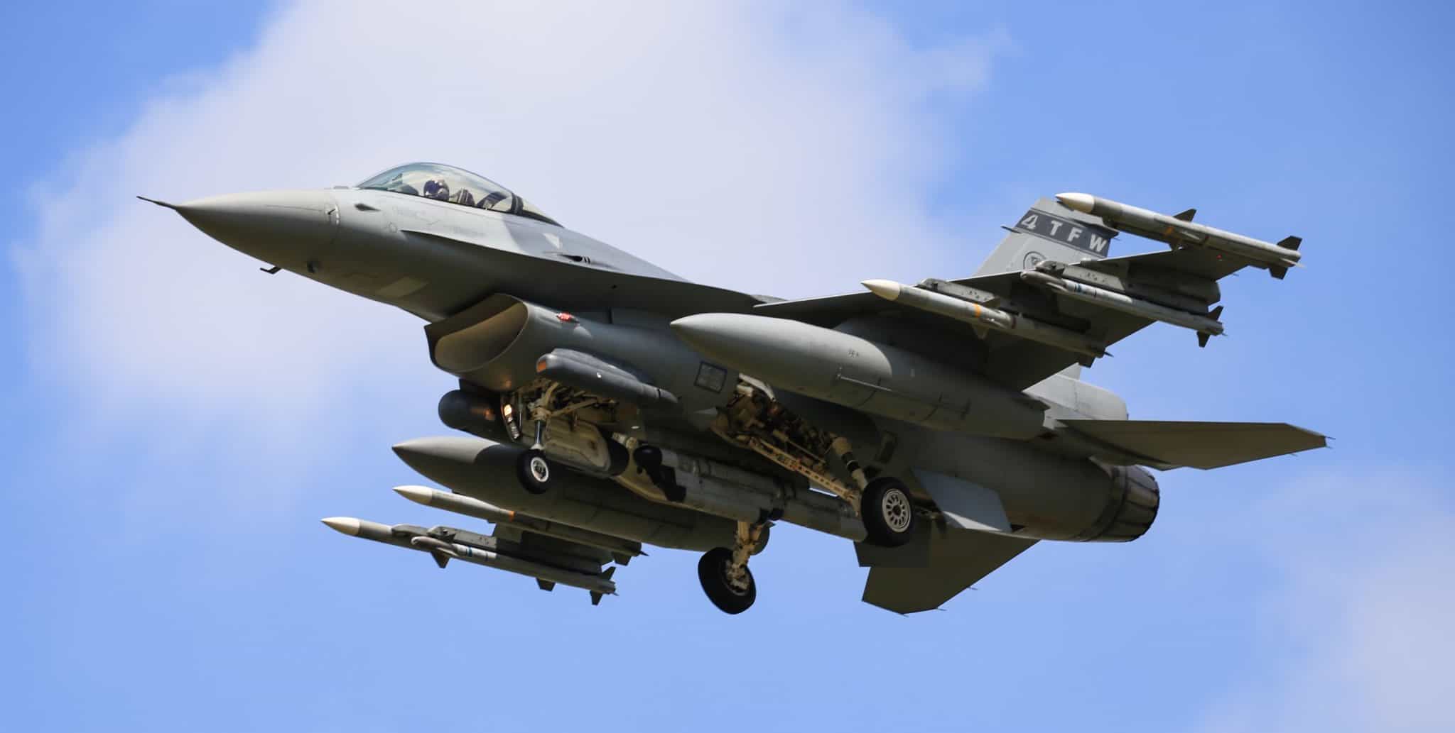 The U.S. Congress is initiating the training of Ukrainian pilots on F-15 and F-16 jets