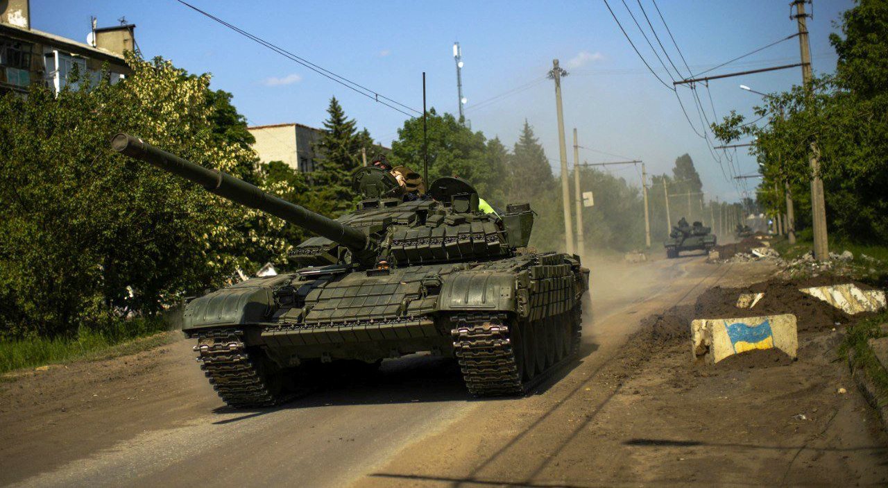 In Donbas, the military use Polish T-72M1R tanks