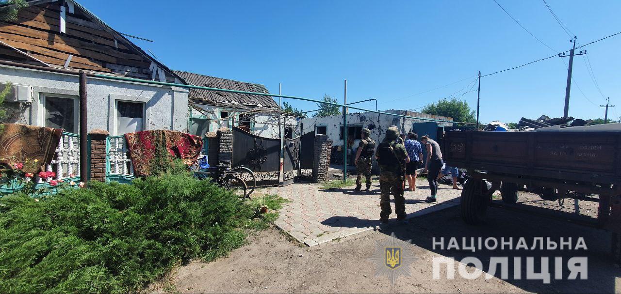 Police shows shelling aftermath in Donetsk Region