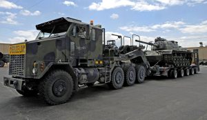 Волонтери України планують купити партію тягачів Oshkosh M1070