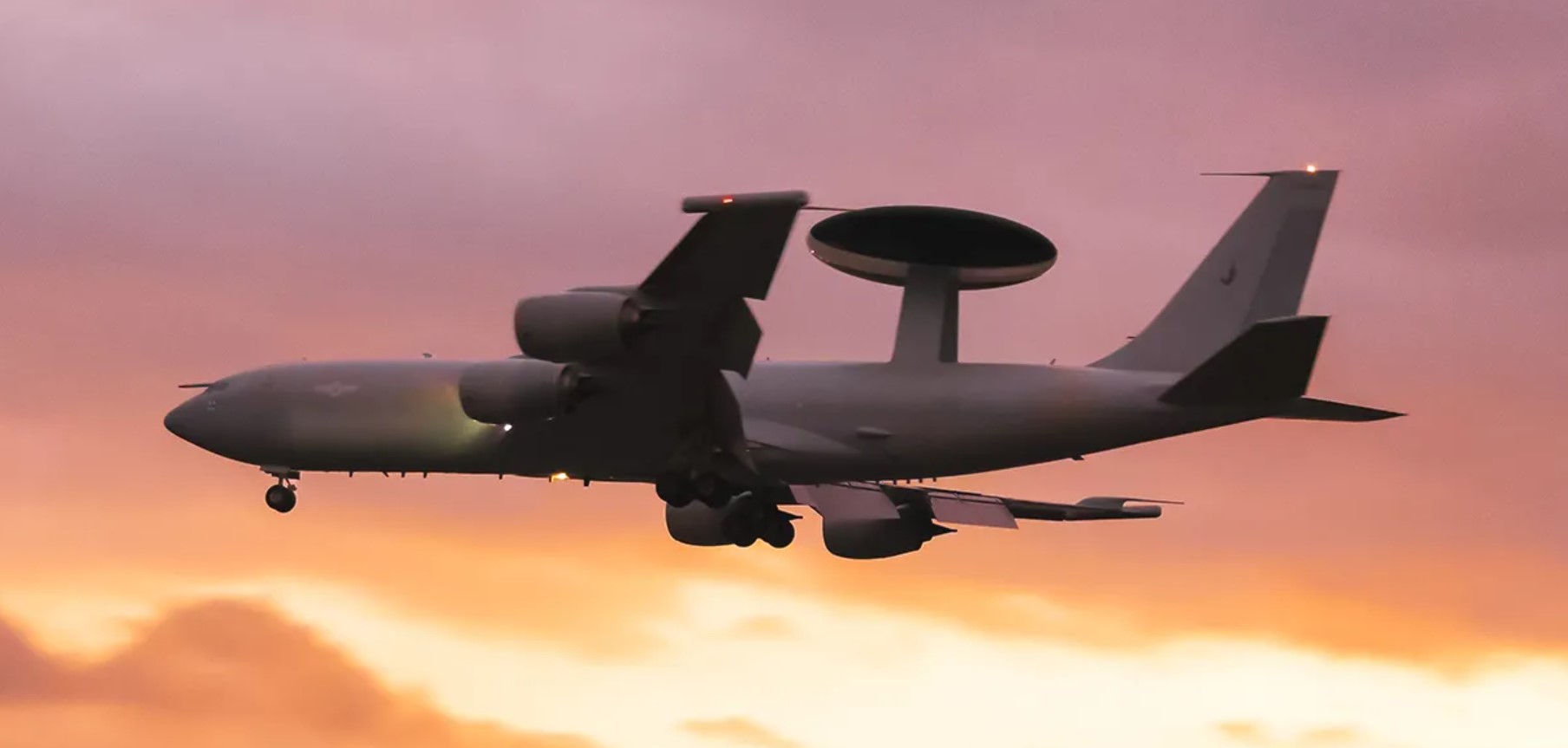 Chile receives Boeing E-3 Sentry aircraft from Britain