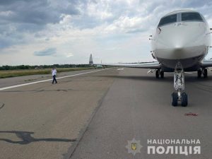 Вертоліт та літак родини Медведчука передали на потреби ЗСУ