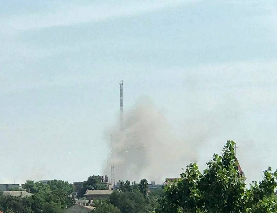 Вибухи в Херсоні. Повідомляють про пожежу на базі Росгвардії