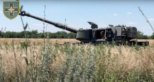 Soldiers of the 28th Mechanized Brigade demonstrated the use of the M109 self-propelled howitzers against the Russian MSTA-B