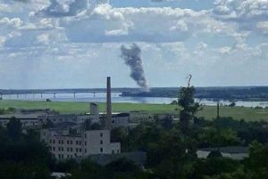 Explosions near Antonivsky bridge in Kherson