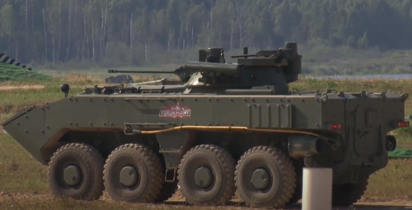 Russian К-17 IFV missed twice trying to hit target with Kornet ATGM