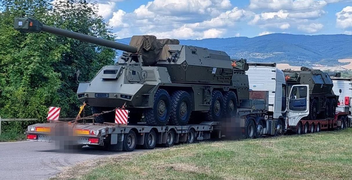 Ukraine received four Zuzana 2 self-propelled guns from Slovakia