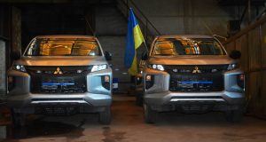 Come Back Alive Foundation handed over 10 Mitsubishi L200 pickups to the airborne brigade soldiers