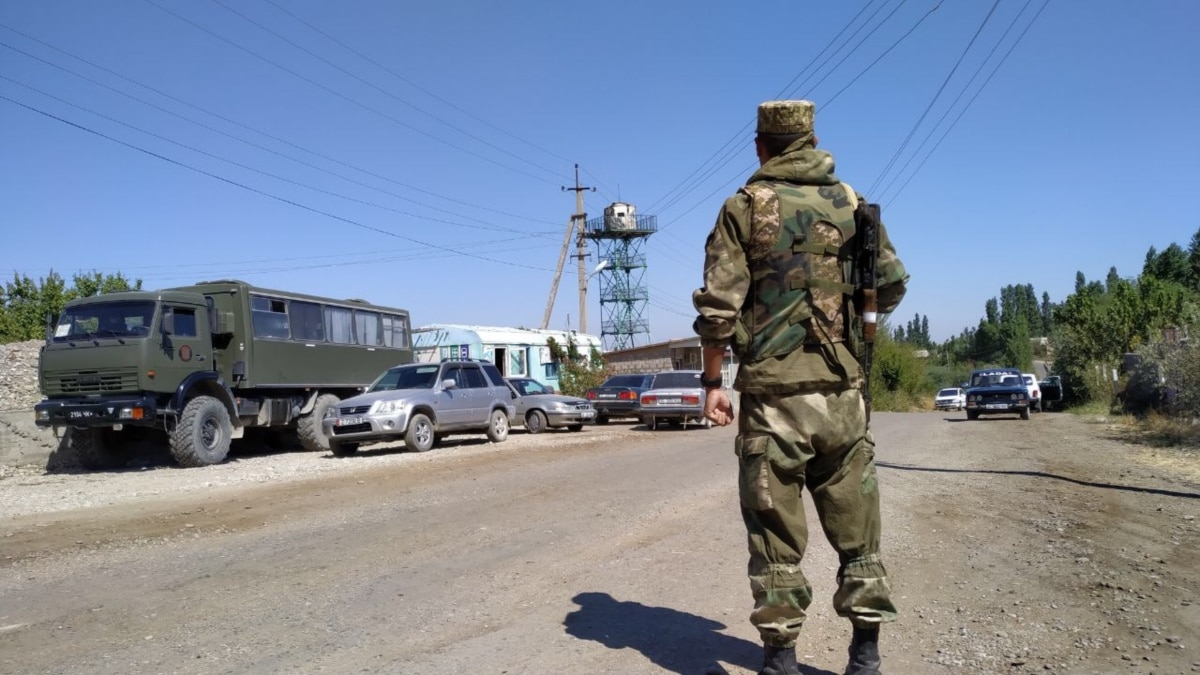 У зіткненнях на кордоні Таджикистану і Киргизстану загинули щонайменше 94 людини – ЗМІ