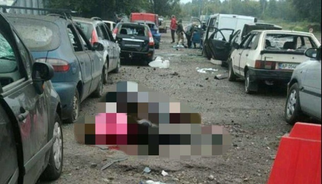 The invaders hit a civilian convoy on the way out of Zaporizhzhia with missiles. Dozens of dead and wounded