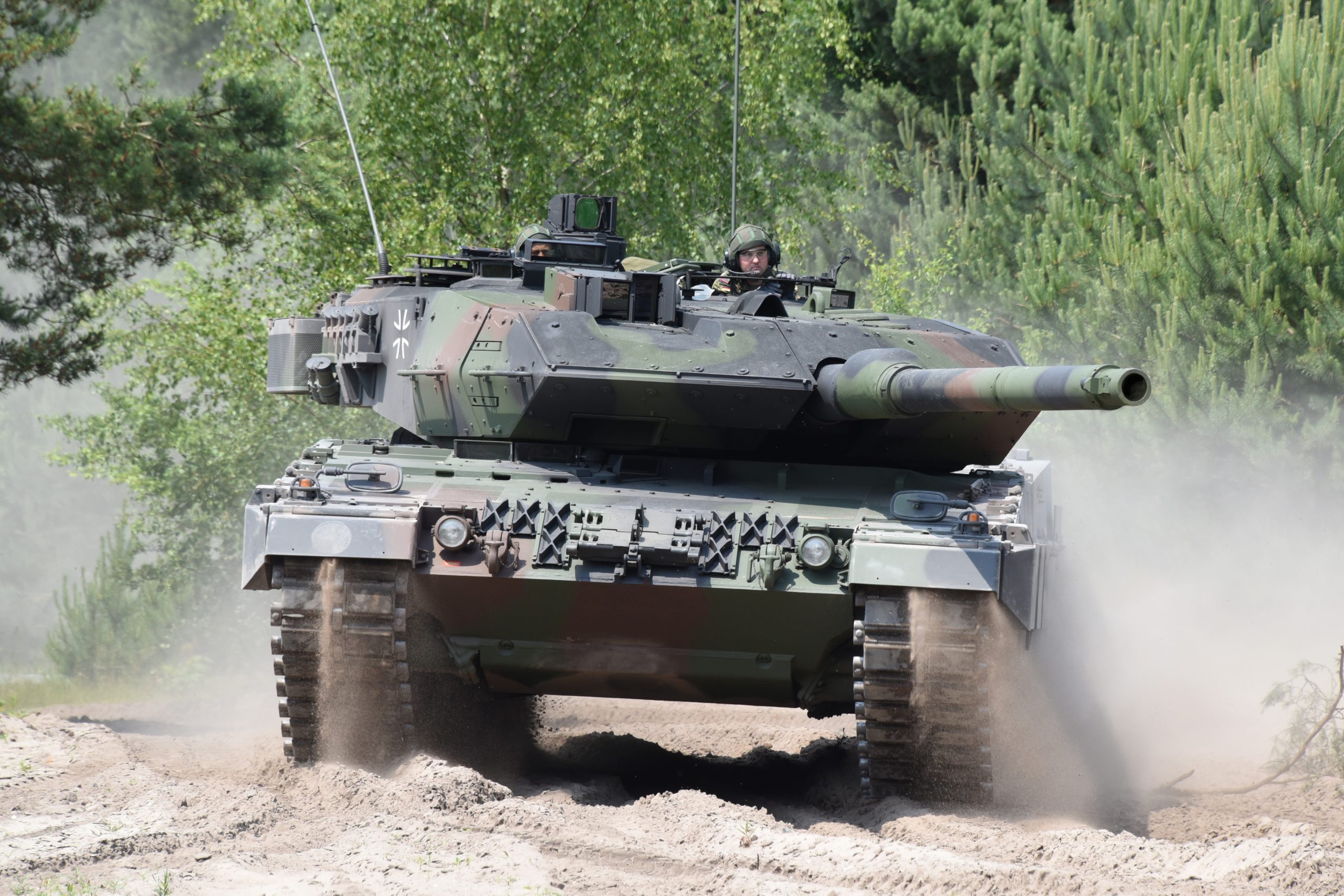 Italy is considering leasing 125 Leopard tanks