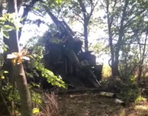 In the Donetsk region, the Armed Forces of Ukraine hit the Russian invaders with the trophy Giatsint-S self-propelled guns