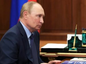 Putin wprowadził „średni poziom reakcji” na terytoriach graniczących z Ukrainą i stan wojenny na okupowanych