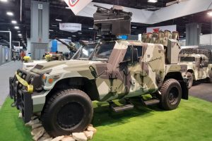 AM General модифікувала Humvee для запусків дронів “Switchblade”