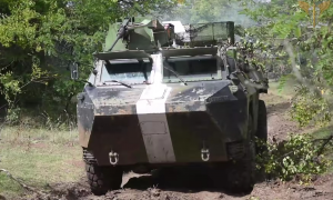 Soldiers of the Ukrainian Air Assault Forces evaluated the French VAB armored personnel carriers