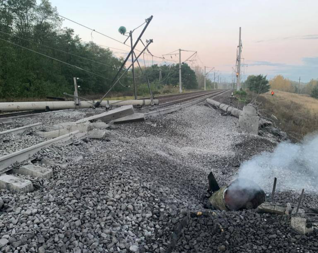 У Бєлгородській області ракета пошкодила залізницю. Рух потягів призупинили