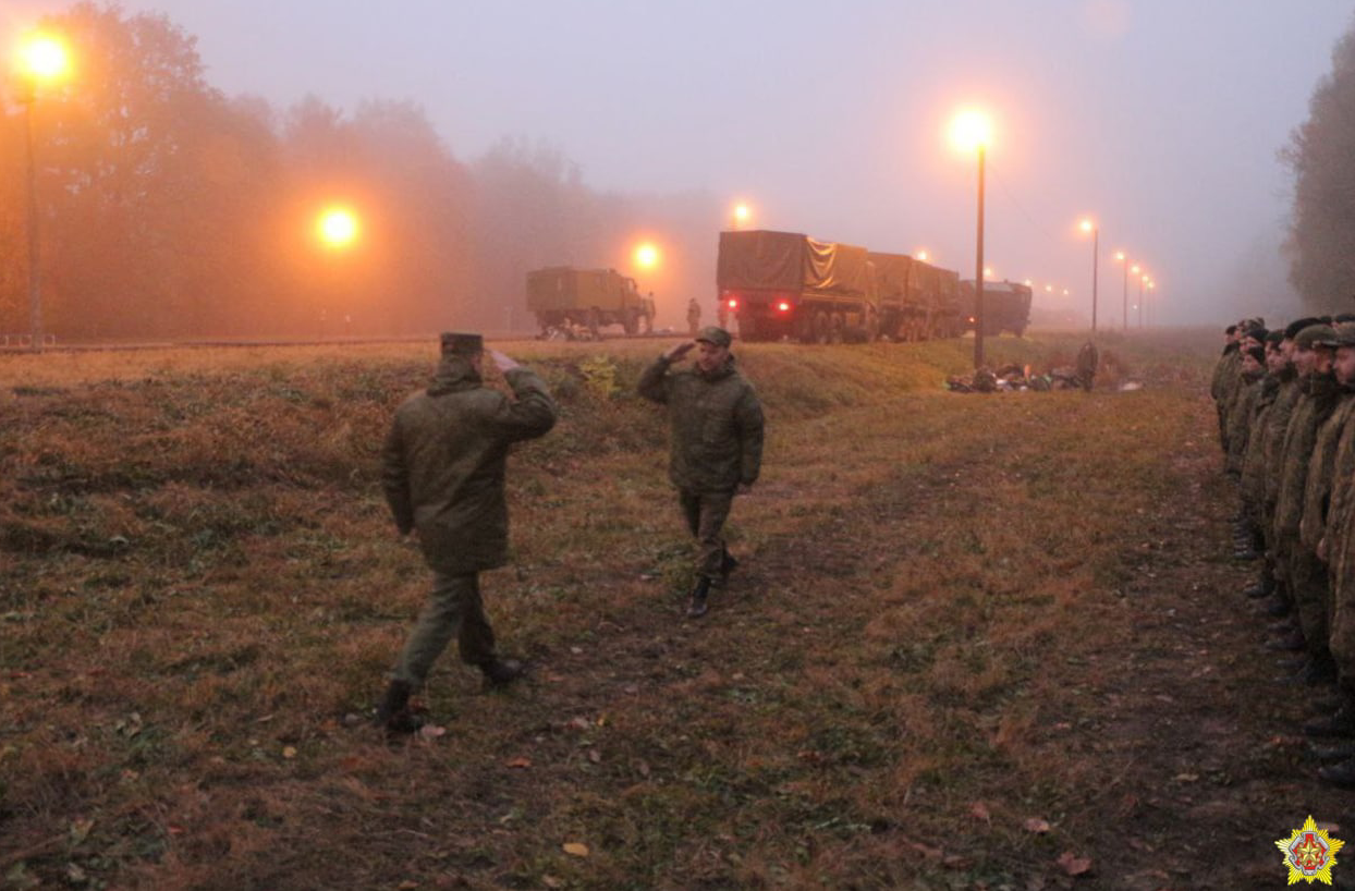 Echelons with Russian military arrive in Belarus