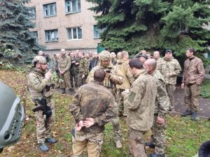 Wymiana jeńców wojennych. 32 ukraińskich obrońców wróciło do domu