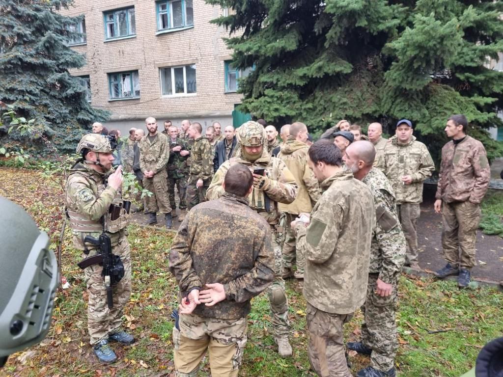 POW exchange. 32 Ukrainian defenders returned home