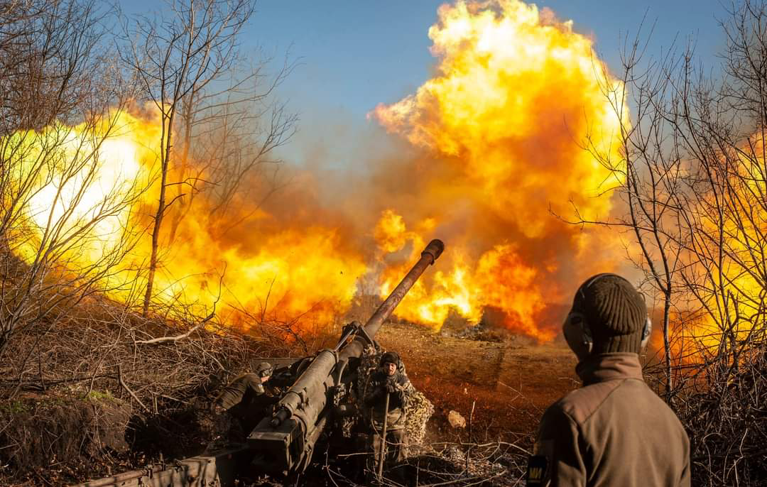 Гармати М-46 допомагають в обороні Соледару від окупантів