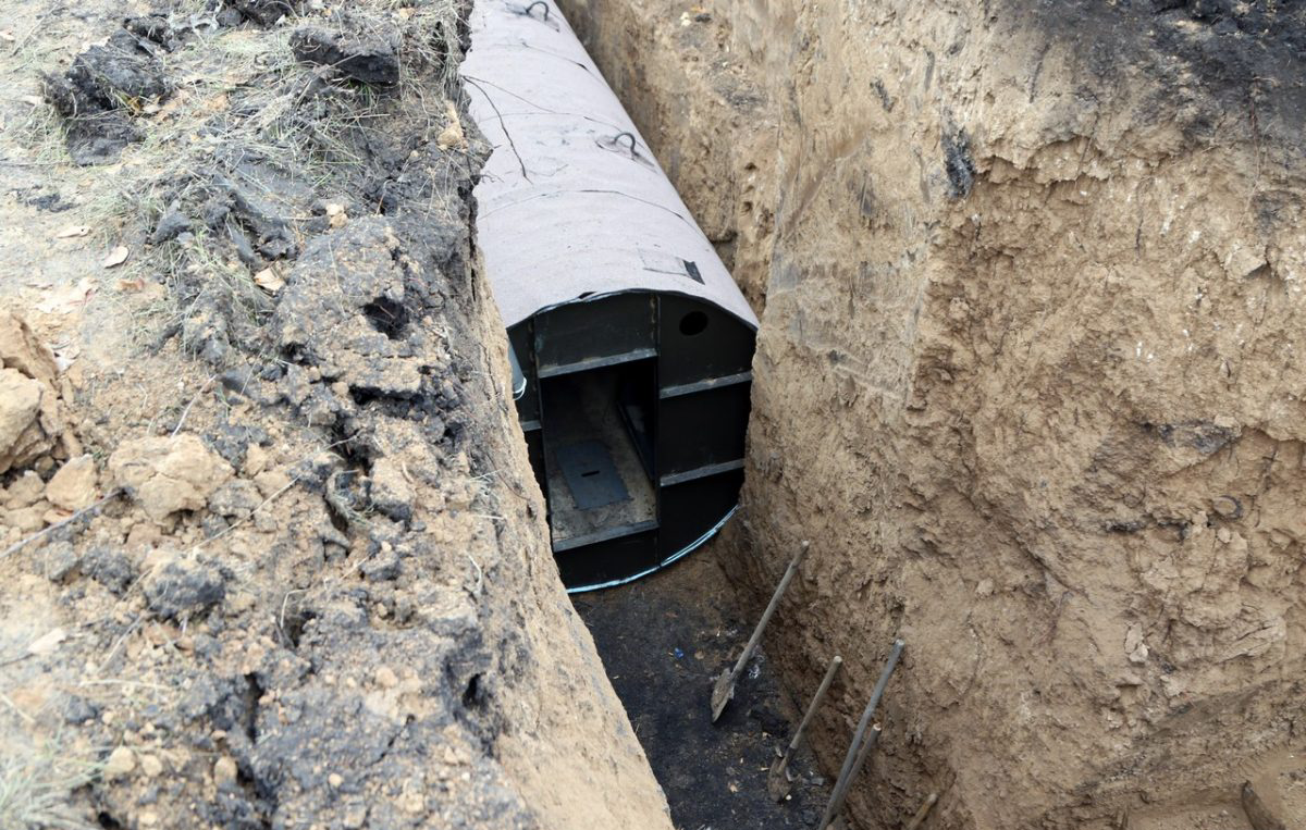 Engineers are setting up positions using underground modules