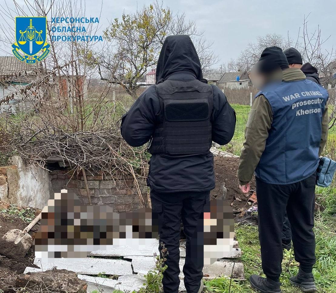 In the Kherson region, law enforcement officers find remains of the bodies of civilians