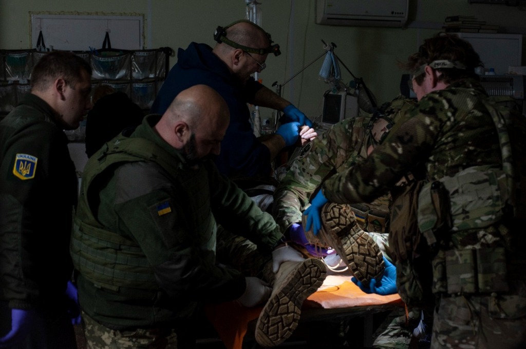 Modern protocols for military surgeons from Deployed Medicine were translated into Ukrainian