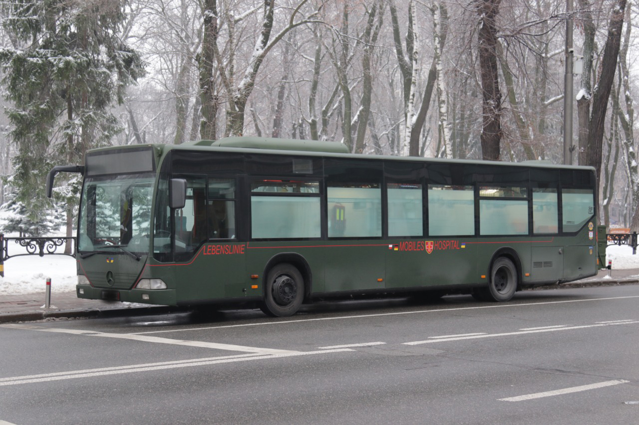 Військовим передали мобільний шпиталь