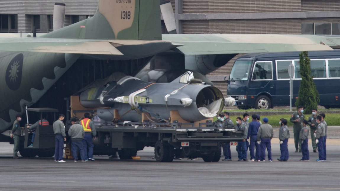 З Тайваню вивезли останній F-16A Block 20