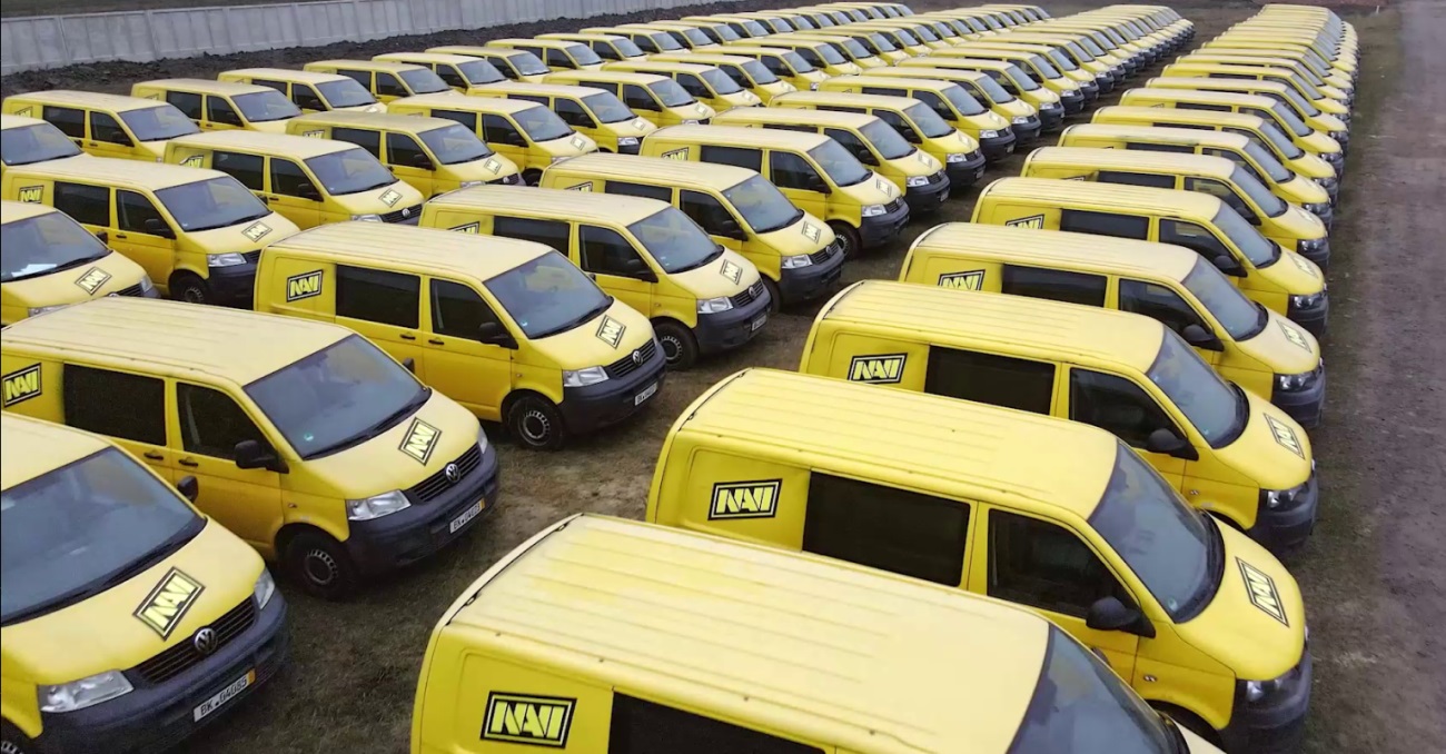 NAVI та Акордбанк передали військовим 100 авто