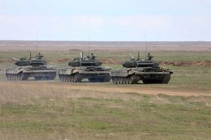 Partia czołgów T-72 została przewieziona z Rosji na Białoruś