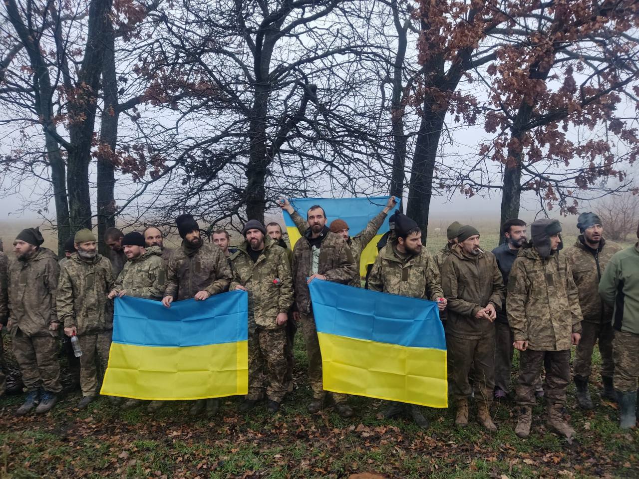 Wymiana jeńców wojennych. Do Ukrainy powróciło 64 obrońców, którzy walczyli na kierunkach donieckim i ługańskim