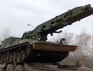 Ukrainian military uses Biber bridge-layer tanks