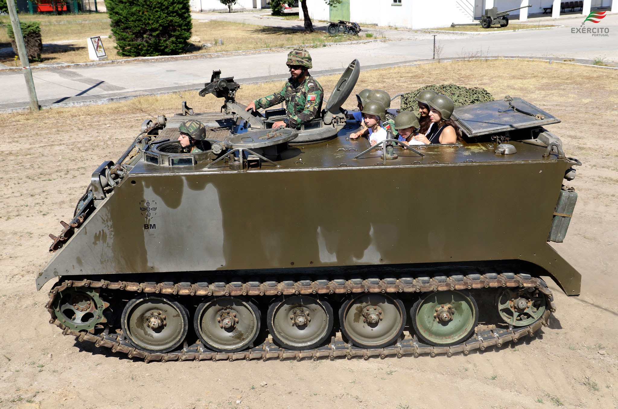 Portugalia wyśle na Ukrainę 14 transporterów opancerzonych M113 i amunicję kal.120 mm