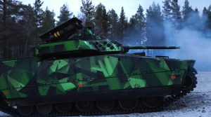 CV90: producent pokazał, jak BWP wystrzeliwuje ppk 5. generacji