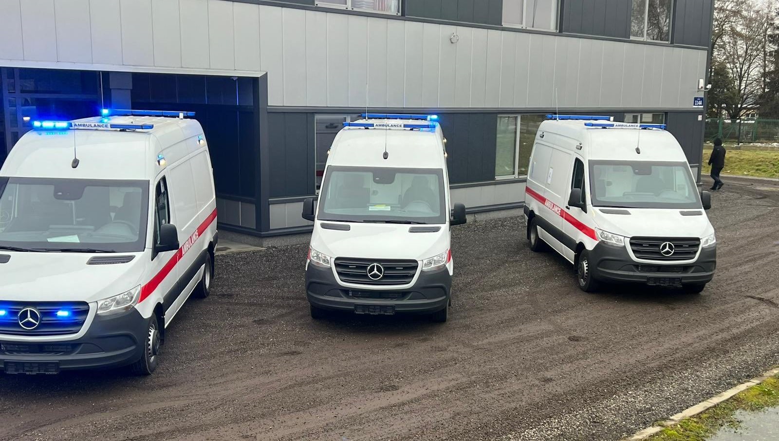 The Israeli Ministry of Defense handed over armored ambulances to Ukraine