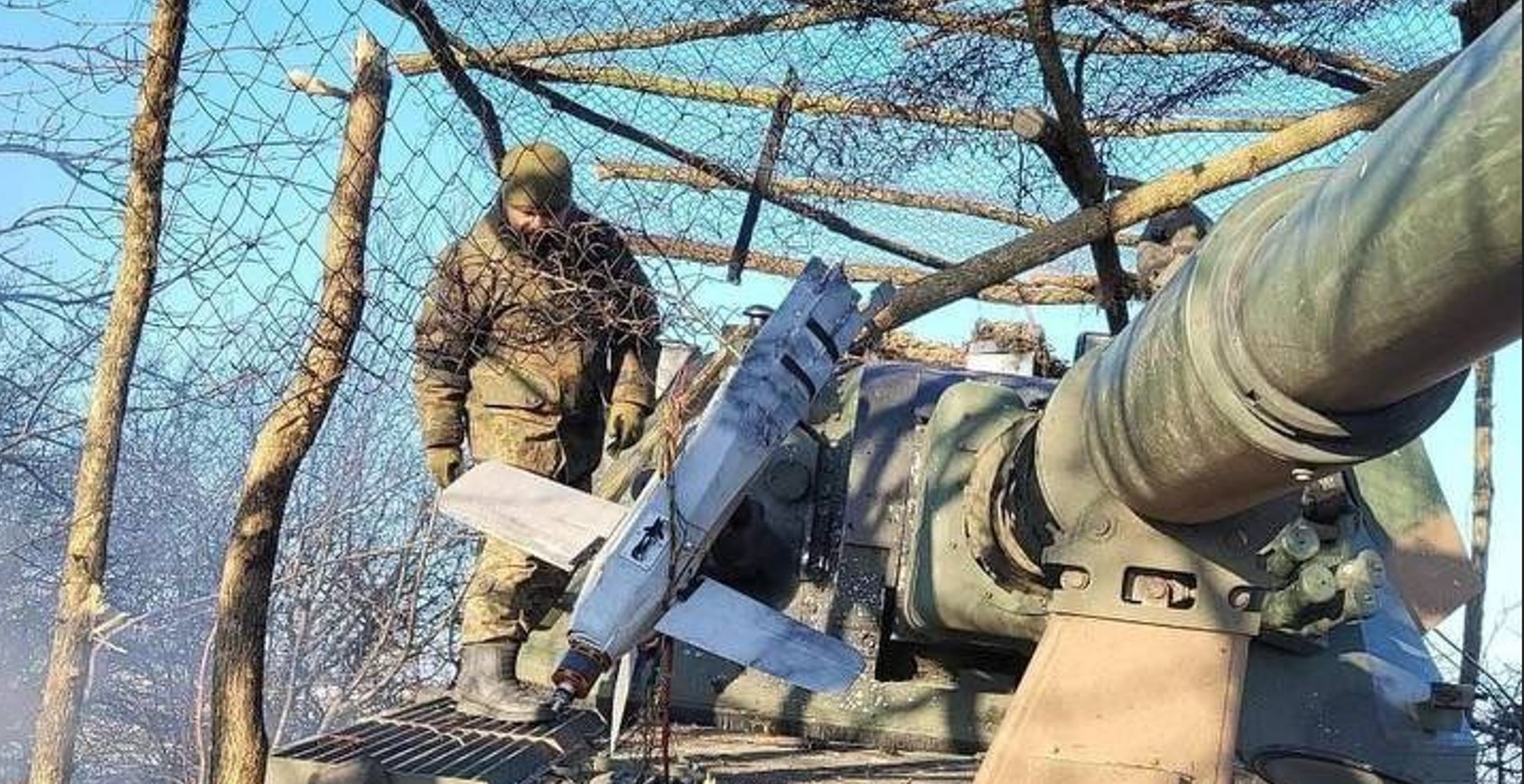 The net saved the AHS Krab self-propelled howitzer from the Lancet kamikaze drone