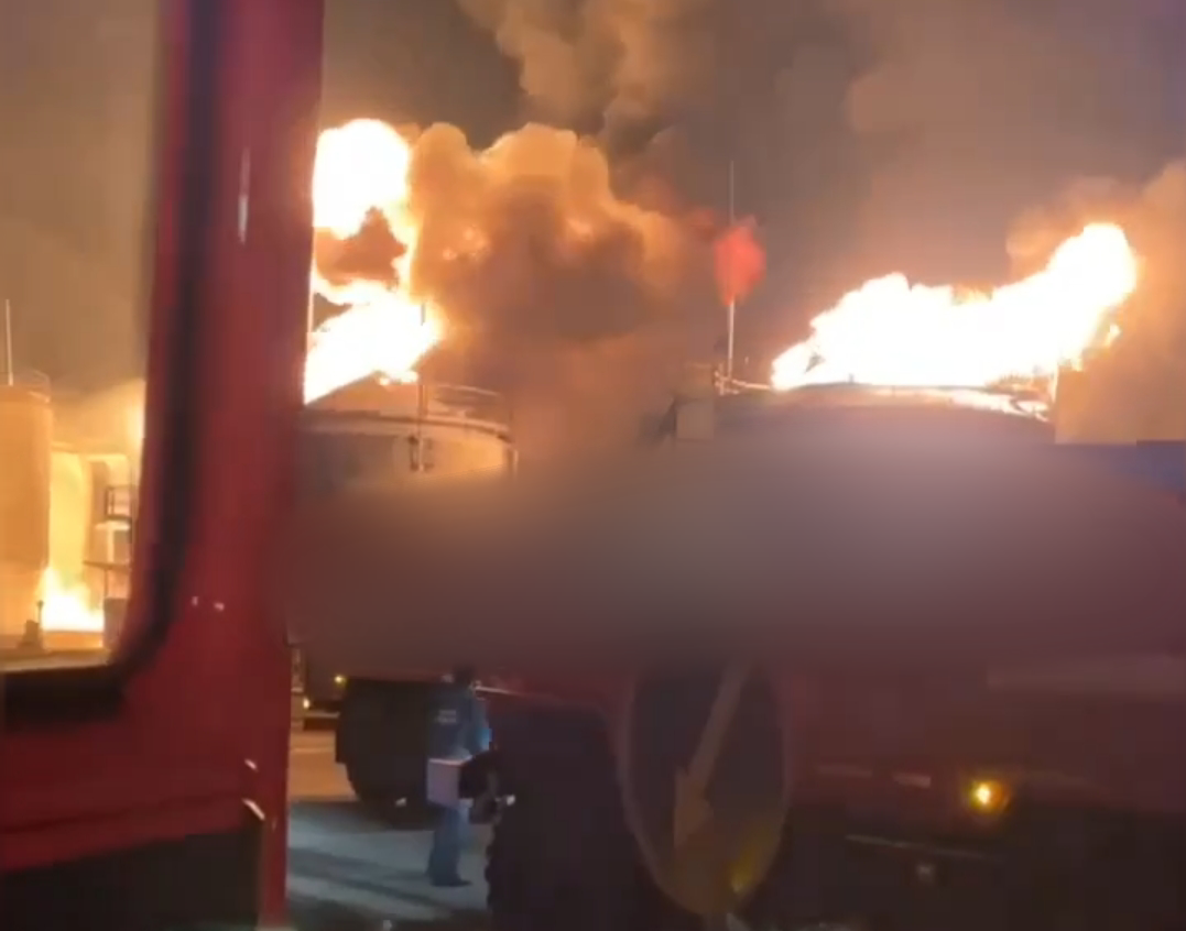 Oil depot catches fire in Belgorod region of Russia