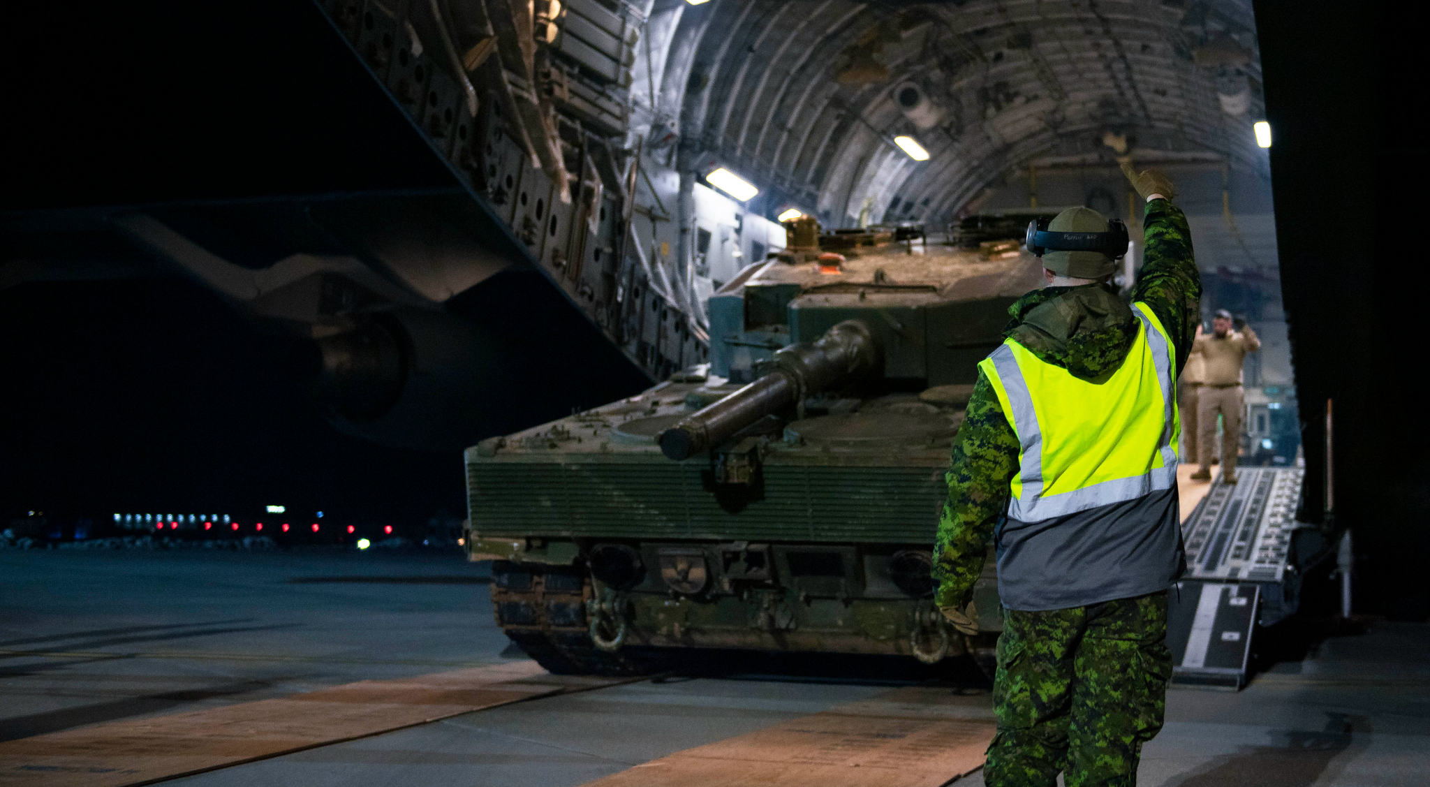 First Canadian Leopard 2 intended for Ukraine arrives in Poland