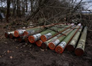 Ukraińscy artylerzyści używają serbskiej amunicji