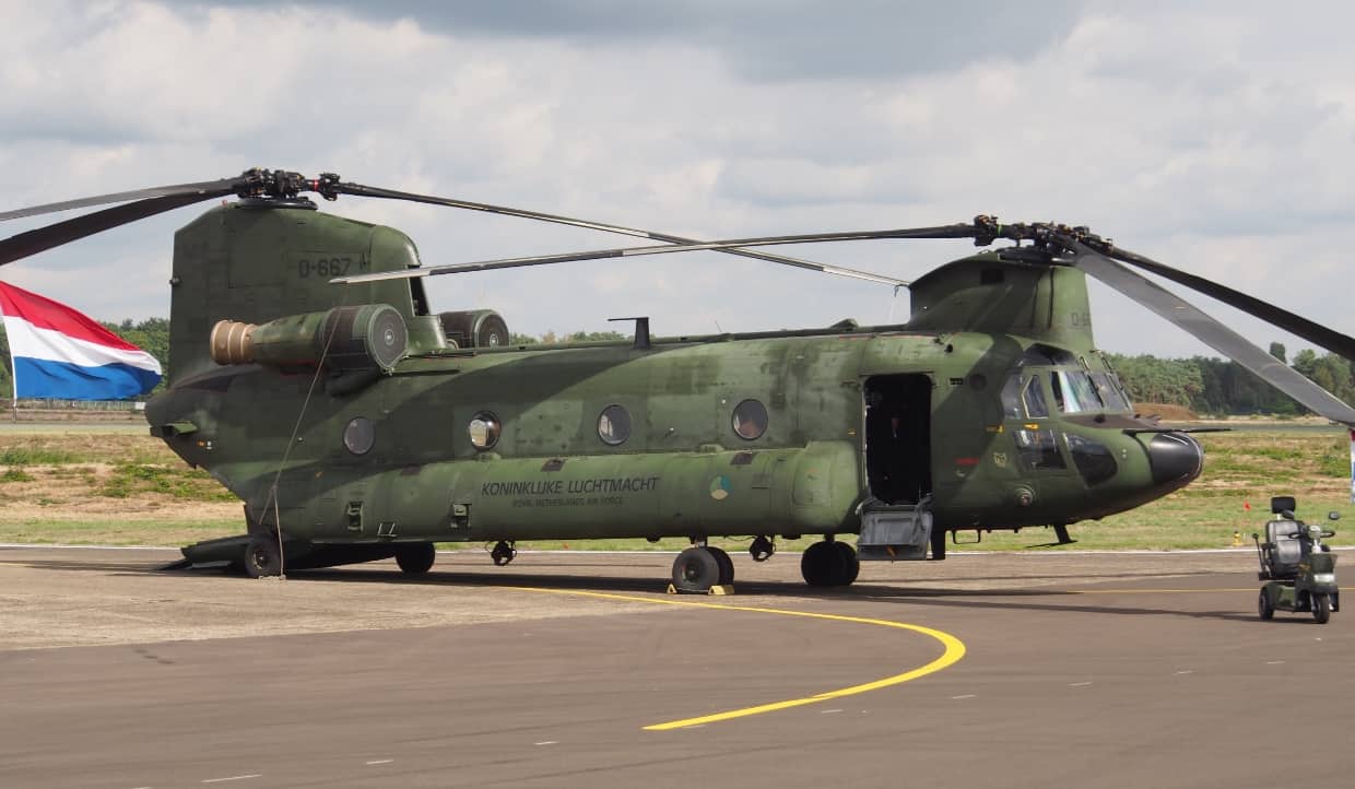 Нідерланди продають CH-47D Chinook приватній компанії